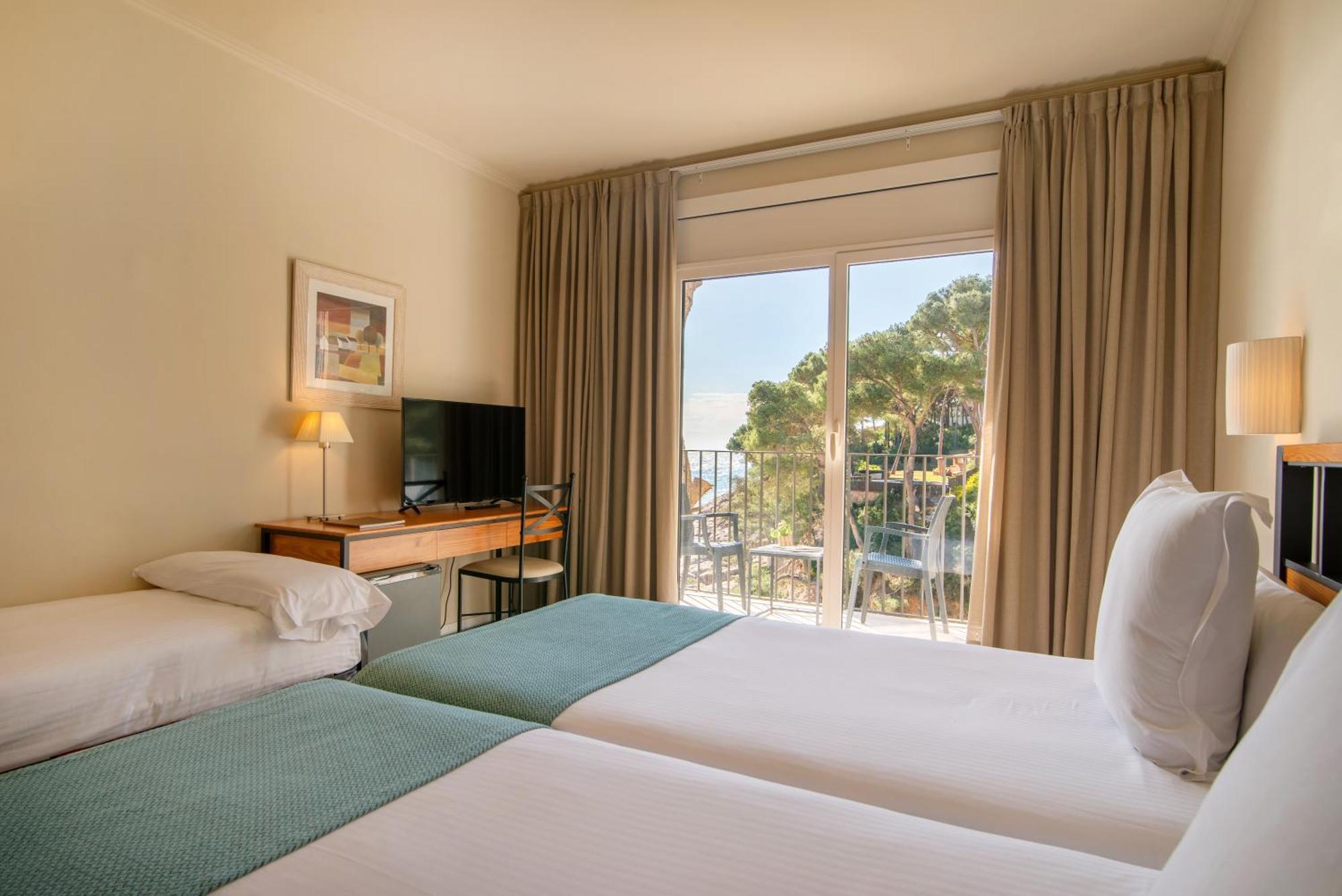 Triple Room Sea View